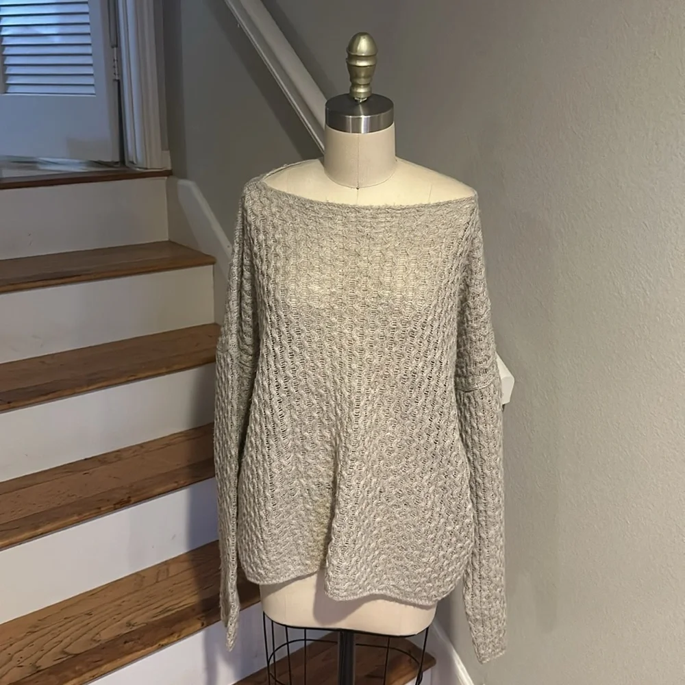 VINCE Wool Blend mini cable boat neck sweater in taupe​​​​